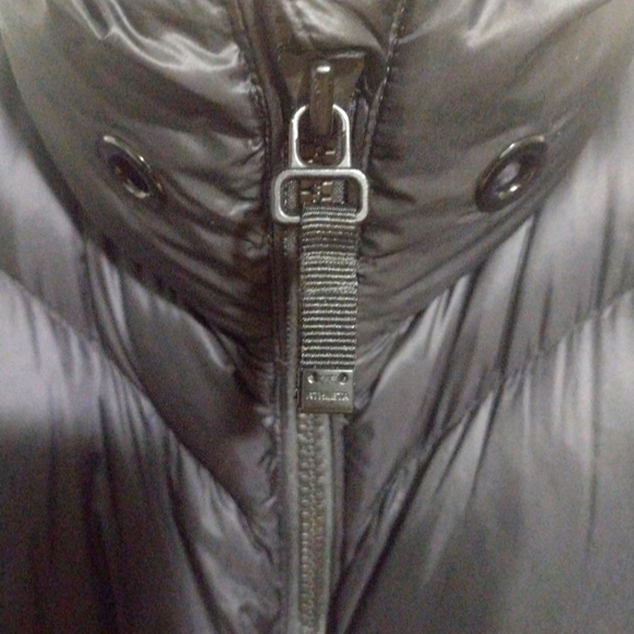 Athleta Black Puffer Jacket Women's Size Small - Picture 7 of 12